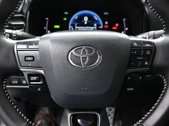 Used 2025 White Toyota SE image 17