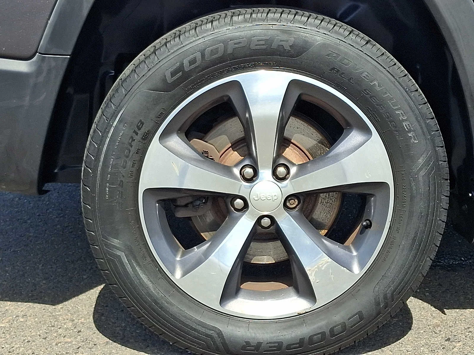 Used 2019 Granite Crystal Clearcoat Metallic Jeep Limited image 8