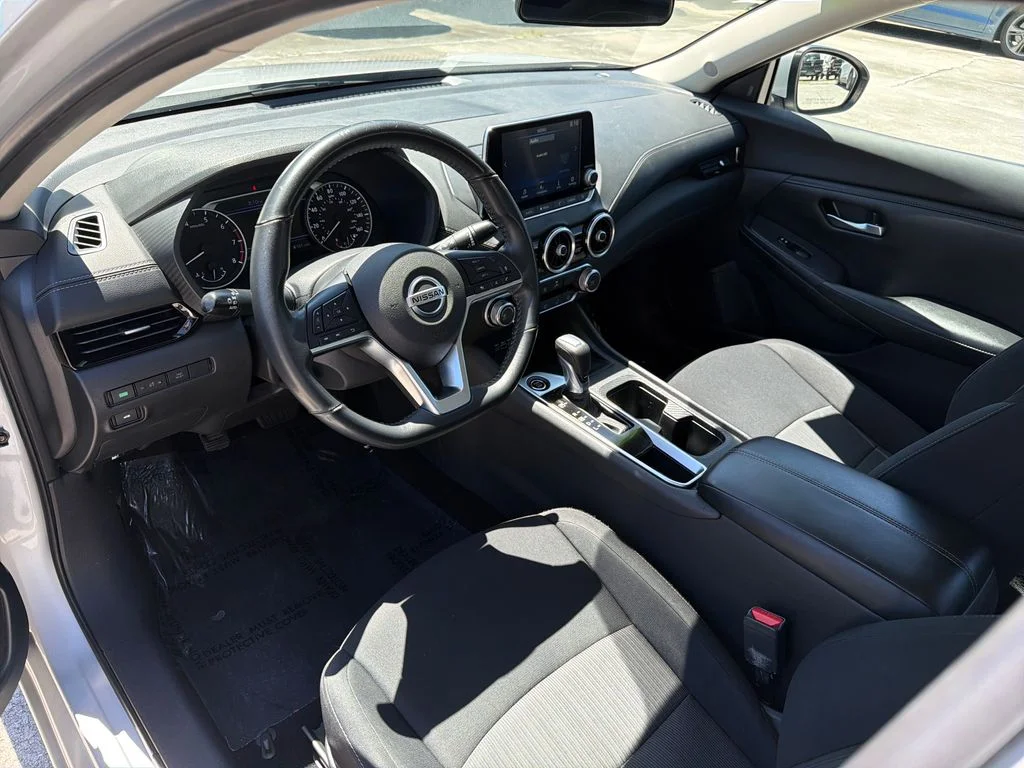 Used 2022 Silver Nissan SV image 17