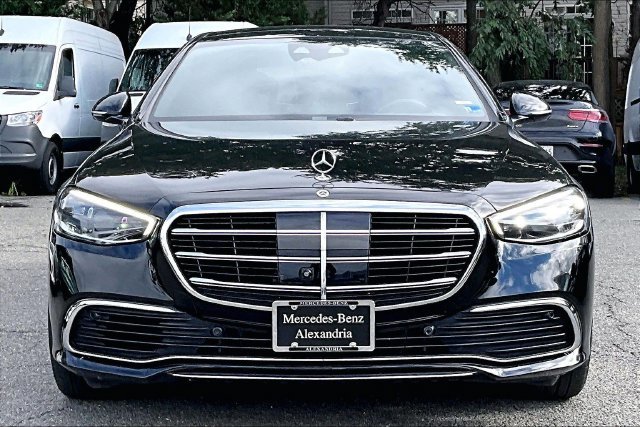 Used 2021 Black Mercedes-Benz S 580 image 2
