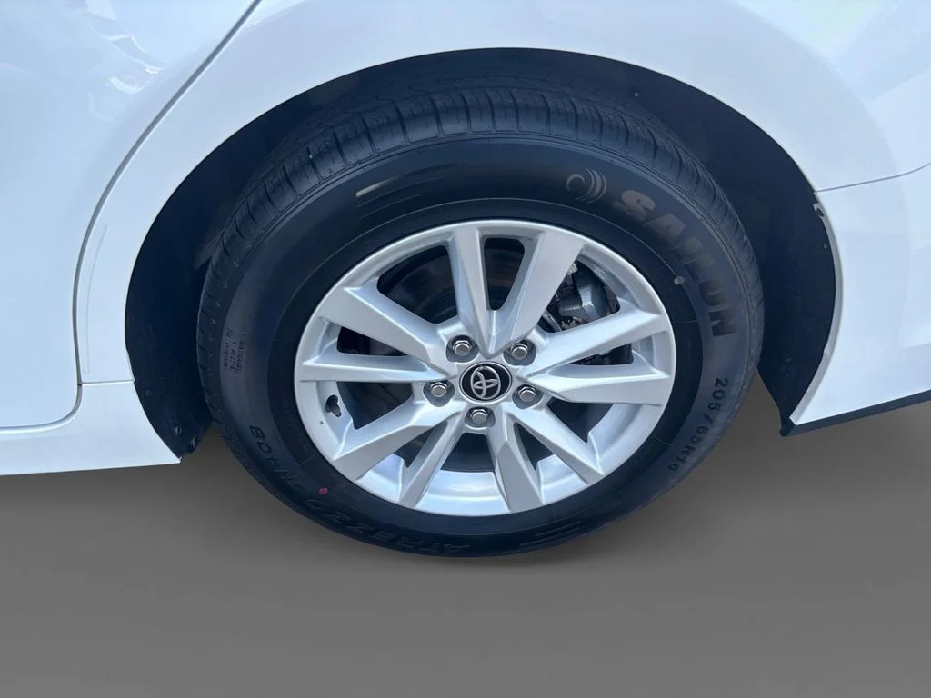 Used 2025 White Toyota LE image 8