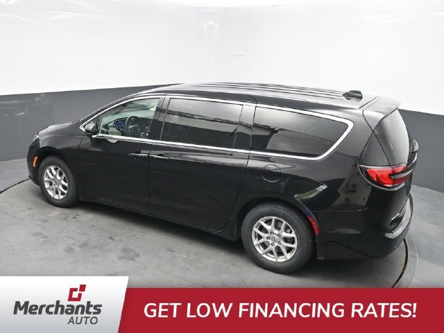 Used 2024 Black Chrysler Touring L image 23