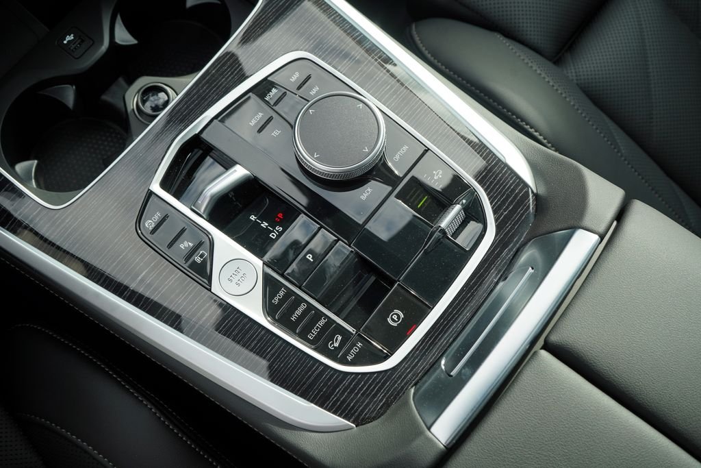 New 2026 Brooklyn Grey Metallic BMW xDrive50e image 19