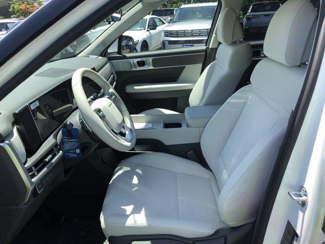 New 2026 White,Serenity Hyundai SE image 19