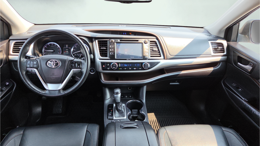 Used 2014 Silver Toyota XLE V6 image 25