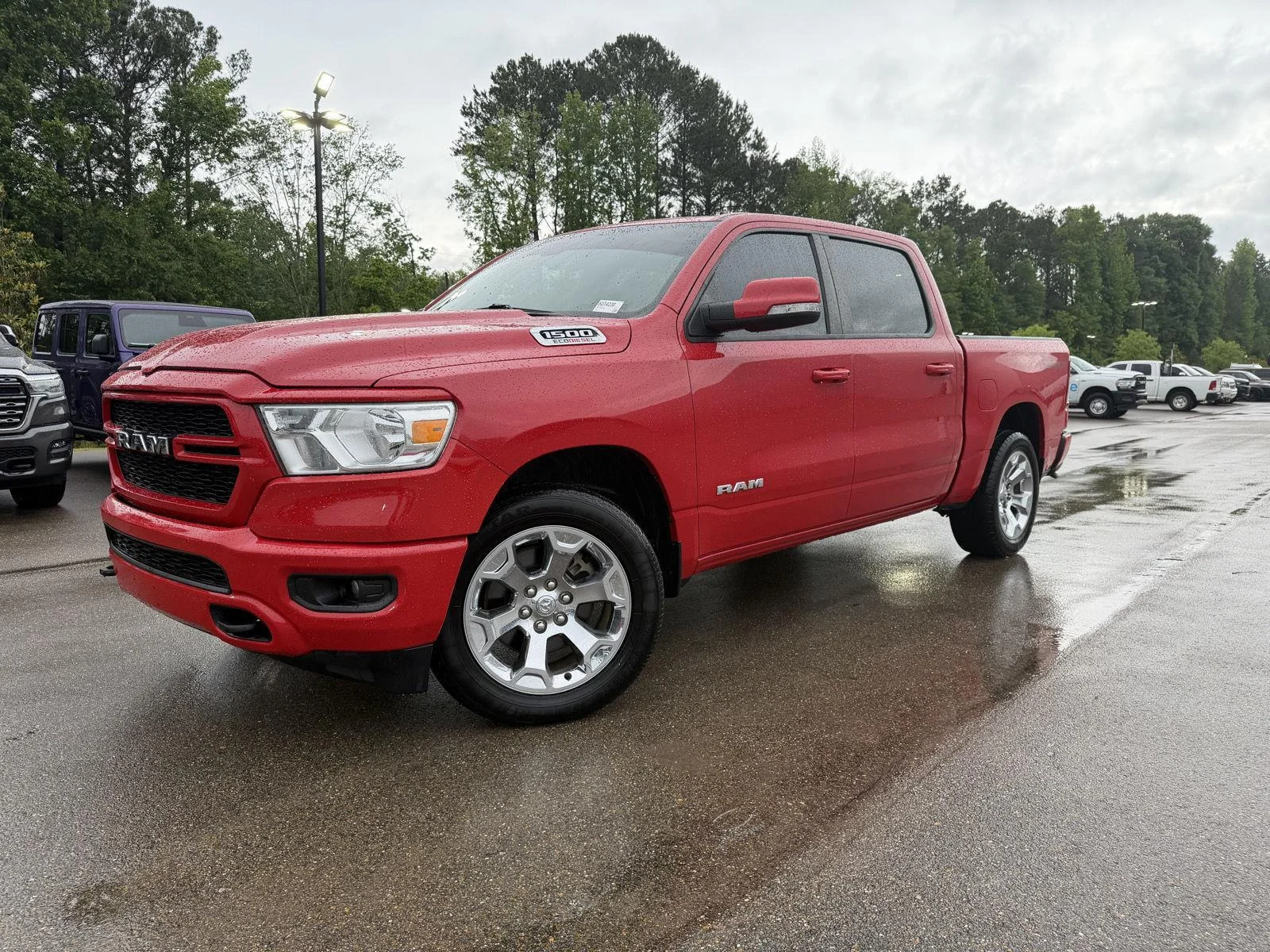 2022 RAM 1500 Big Horn/Lone Star 4x4 Crew Cab 5'7's photo