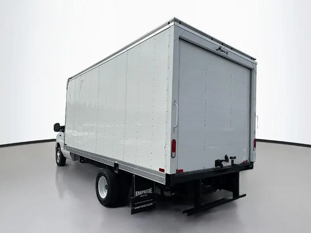 New 2026 Oxford White Ford E-450 DRW image 32