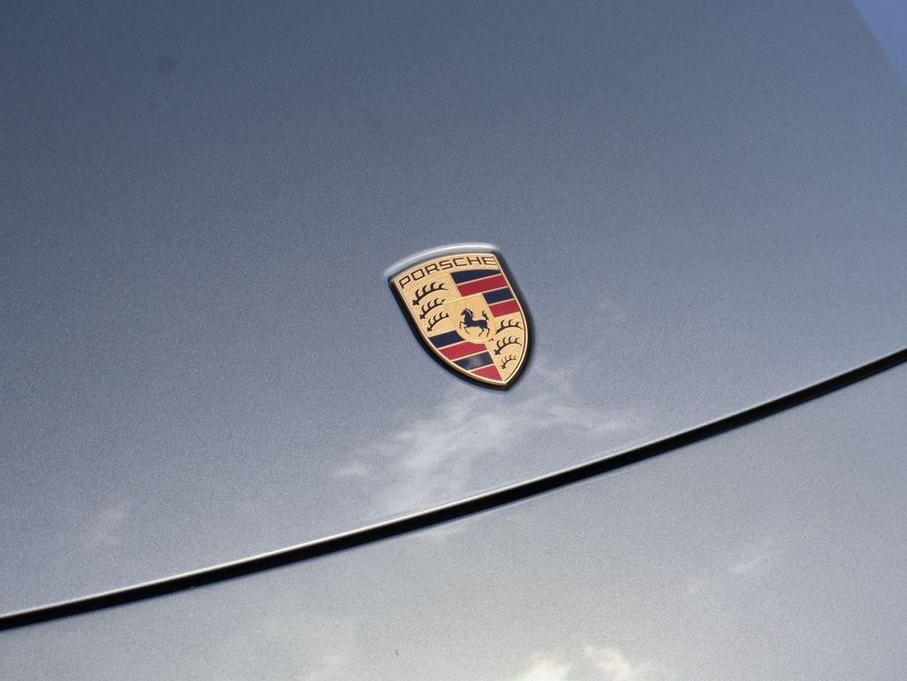 Used 2023 Aventurine Green Metallic Porsche 4 Platinum Edition image 11