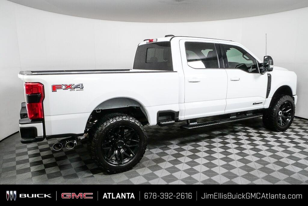 Used 2024 Oxford White Ford XLT image 2