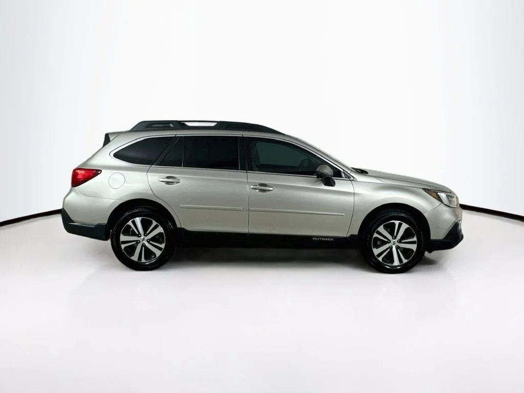 Used 2019 Tungsten Metallic Subaru 2.5i image 9