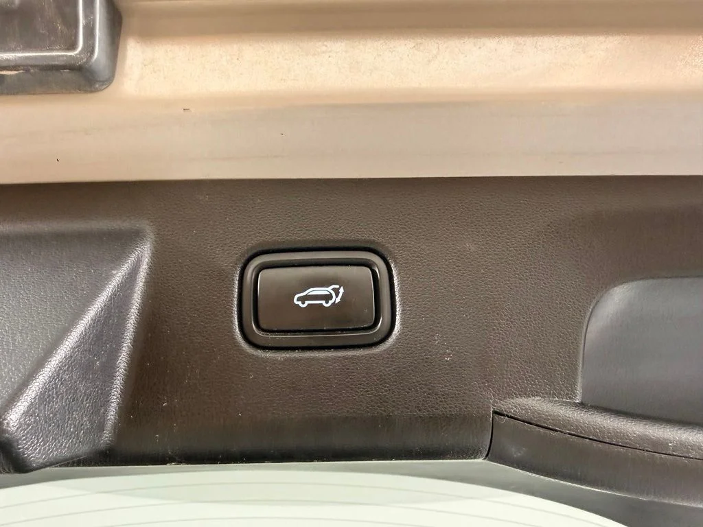 Used 2024 Silver Hyundai SEL image 14