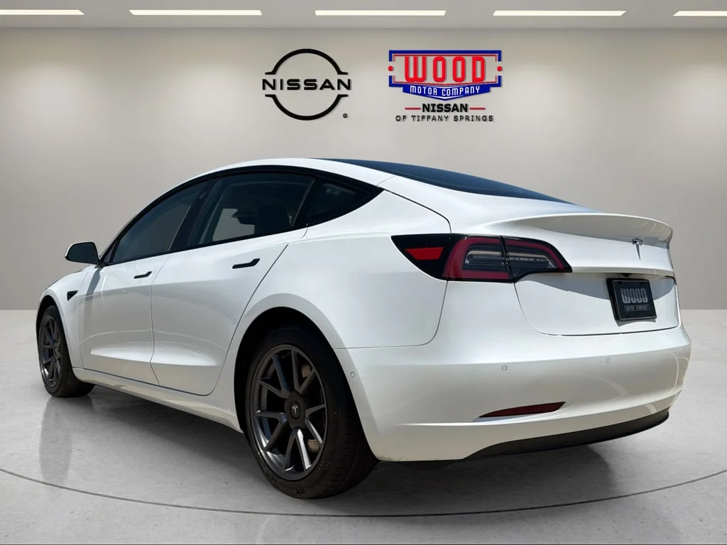 Used 2021 Pearl White Multi-Coat Tesla Standard Range Plus image 4