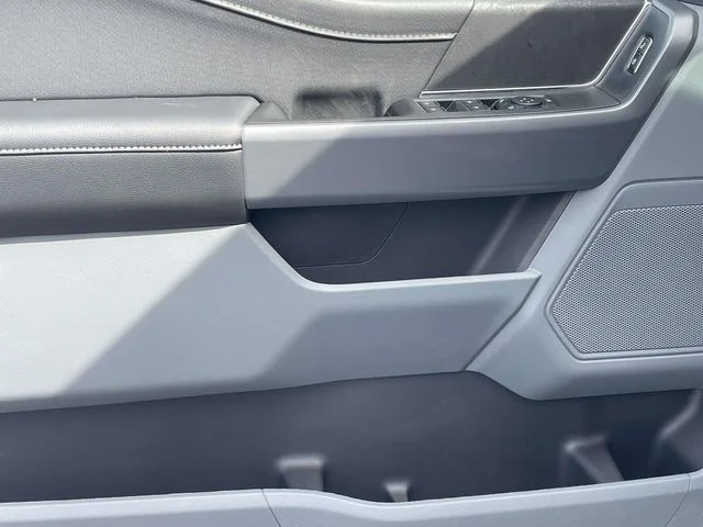 New 2026 Oxford White Ford XLT image 11