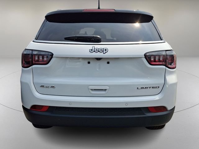 Used 2025 White Jeep Limited image 7
