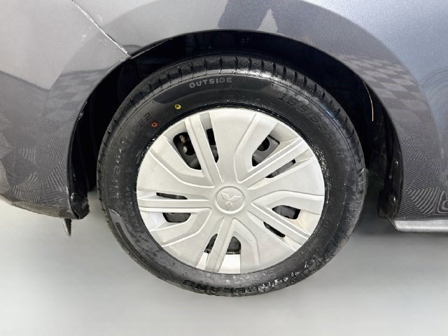 Used 2024 Graphite Gray Metallic Mitsubishi ES image 33