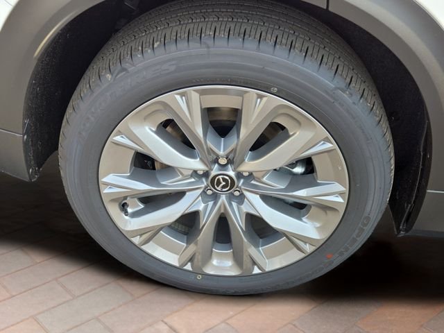 New 2026 White Mazda 3.3 Turbo Preferred image 4