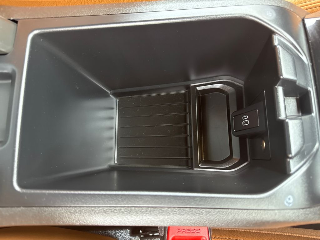 Used 2024 Phytonic Blue Metallic BMW xDrive30i image 14