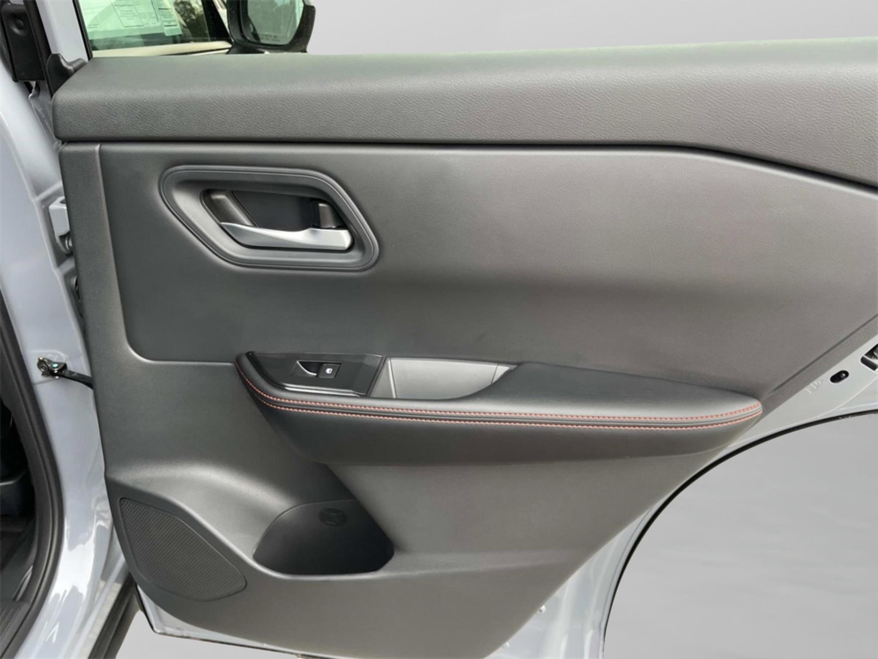 New 2026 Boulder Gray Pearl Nissan Rock Creek image 23