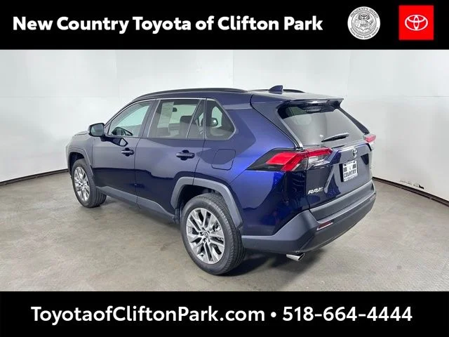 Used 2023 Blue Toyota XLE Premium image 5