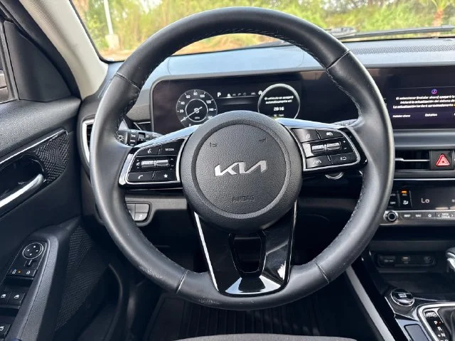 Used 2024 Black Kia S image 14