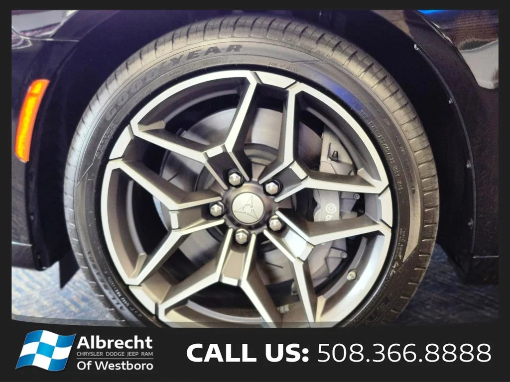 New 2026 Diamond Black Crystal Pearlcoat Dodge R/T Plus image 33