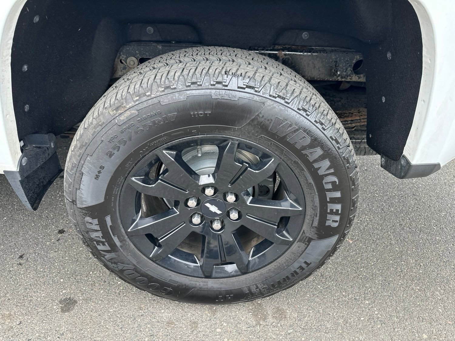 Used 2019 Summit White Chevrolet Z71 with Trailering Package - Bed Liner - Skid Plate Package - Off-Road Sport Bar - Premium Sound image 10