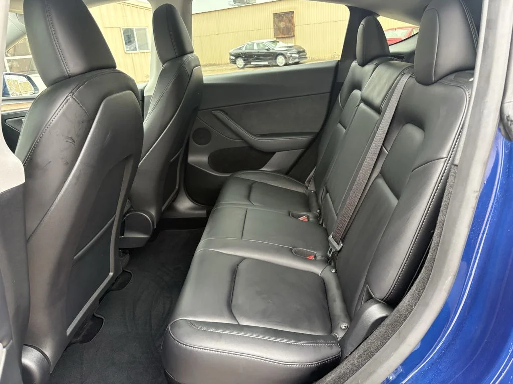 Used 2024  Tesla Long Range image 21