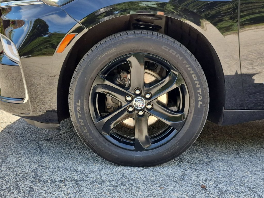 Used 2024 Black Buick Essence image 34