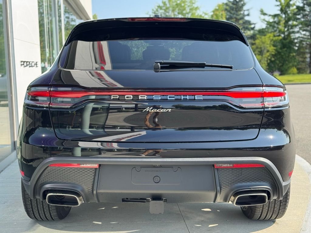 2025 Porsche Macan - Photo 21