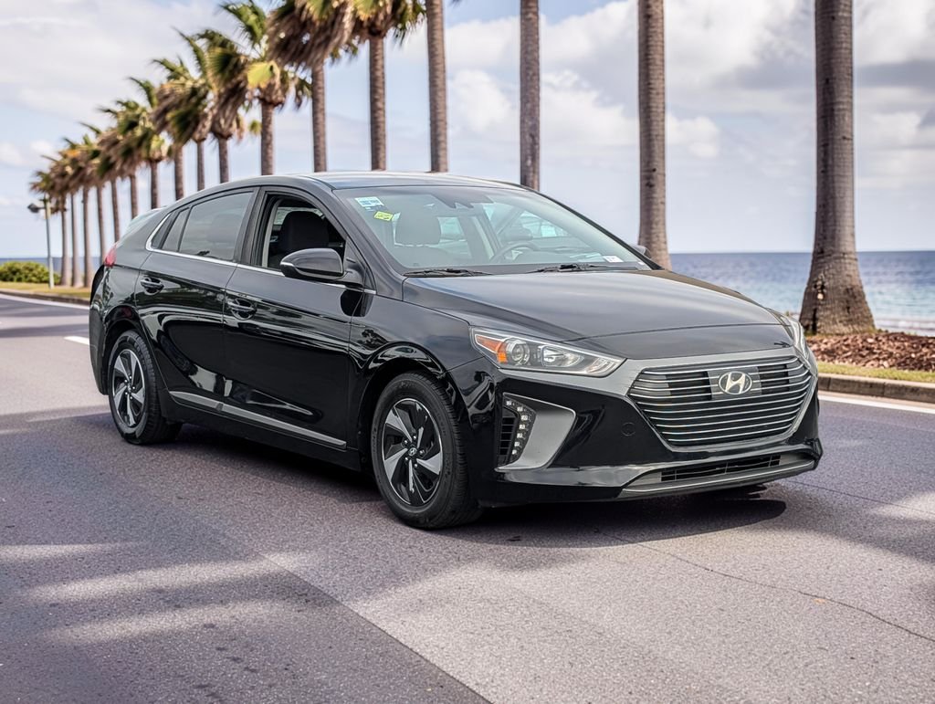 2017 Hyundai Ioniq SEL - Photo 4