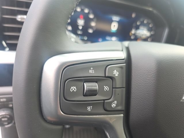 New 2026 Summit White Chevrolet LT (2FL) image 19
