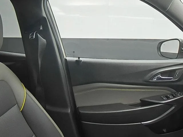 Used 2026 White Chevrolet ACTIV image 34