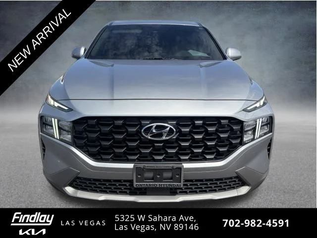Used 2022 Silver Hyundai SE image 2