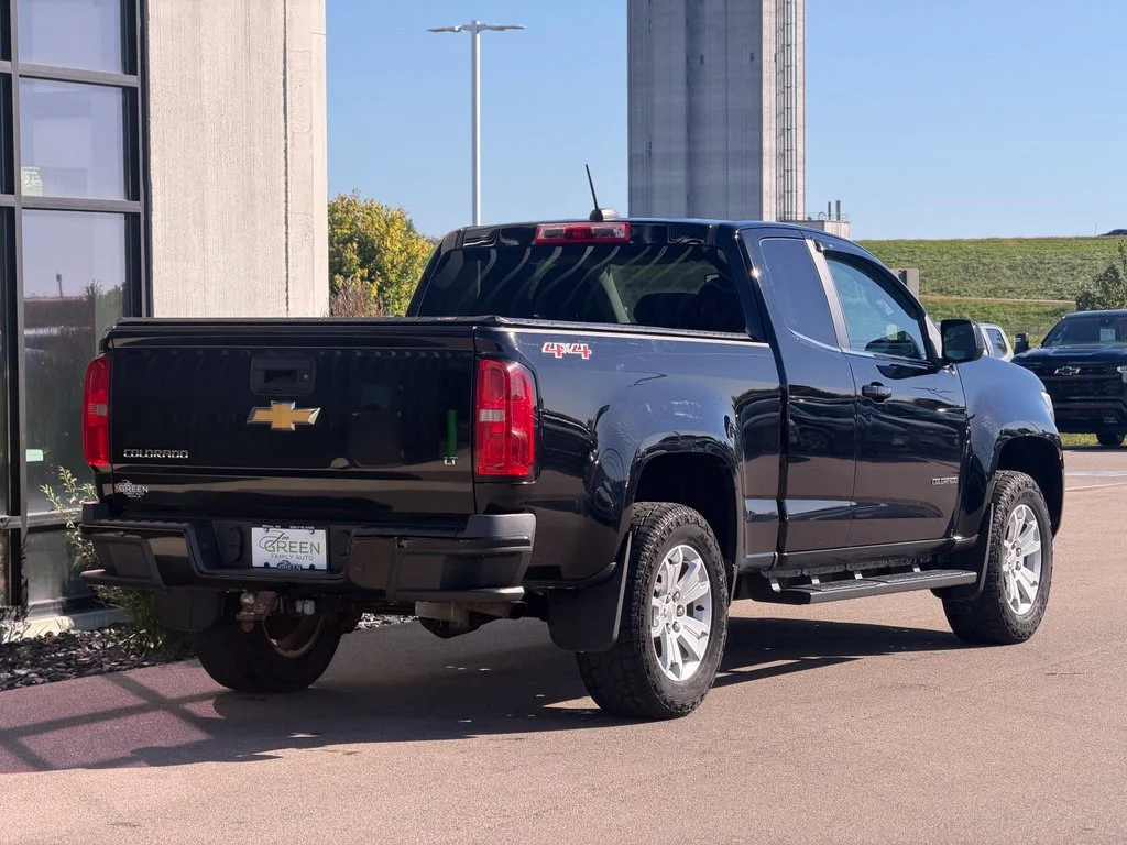 Used 2016 Black Chevrolet LT image 5