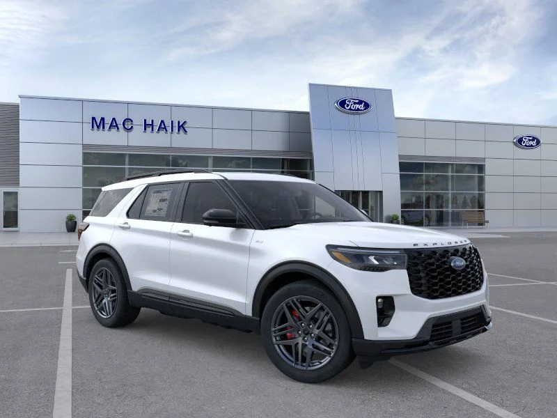 New 2026 Star White Metallic Tri-Coat Ford ST-Line image 7