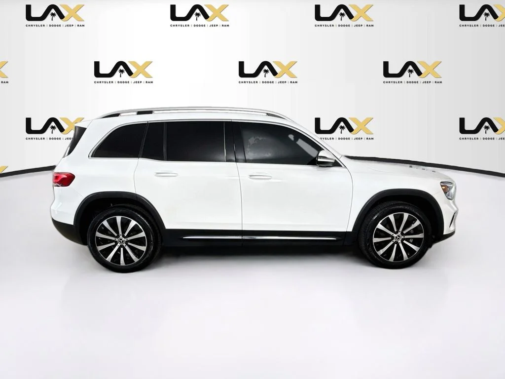 Used 2022 White Mercedes-Benz GLB 250 image 8