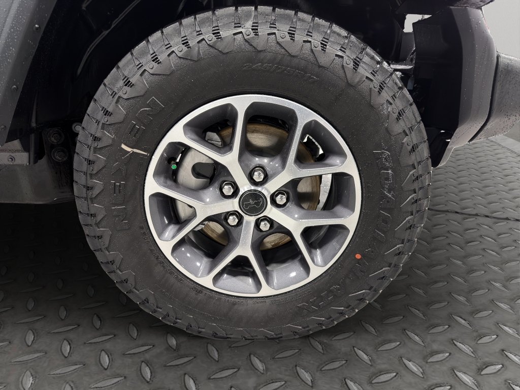 New 2026 Granite Crystal Metallic Clearcoat Jeep Sport S image 14