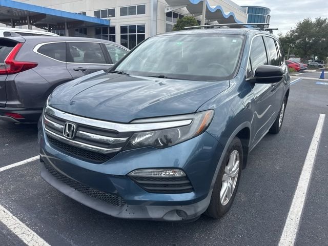 Used 2017  Honda LX image 3