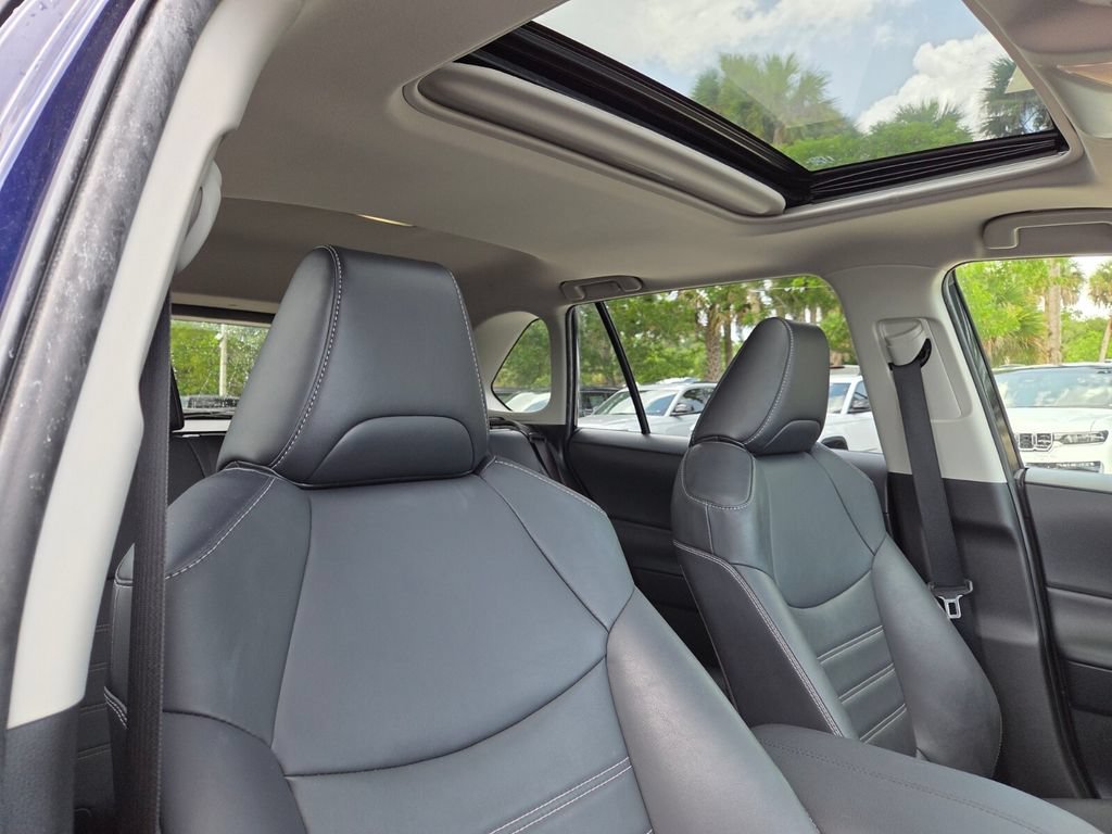 Used 2022 Blueprint Toyota XLE Premium image 16