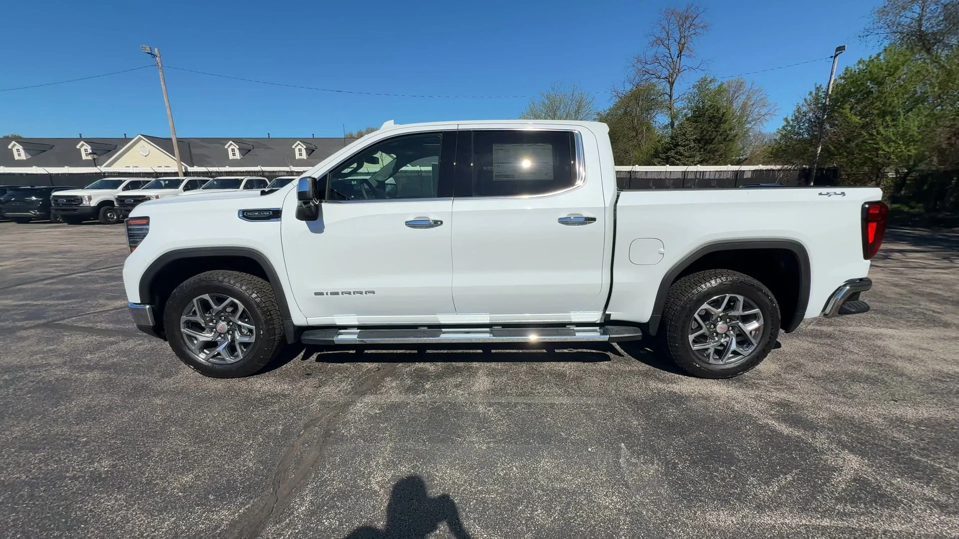 New 2026 Glacier White Tricoat GMC SLT image 5