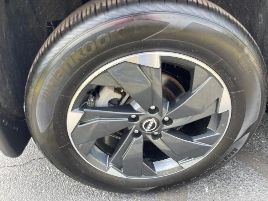 Certified Used 2025 White Nissan SV image 28