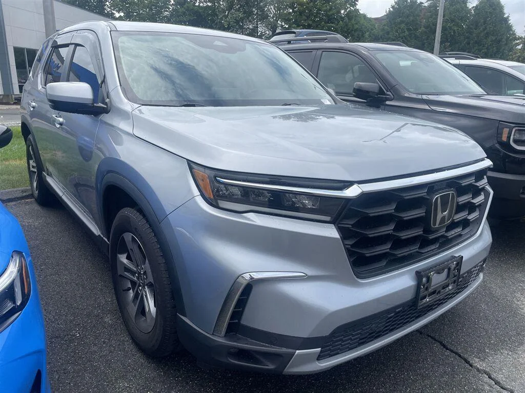 Used 2023 Lunar Silver Metallic Honda EX-L image 1