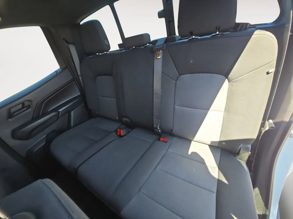 Used 2025 White Chevrolet Trail Boss image 15