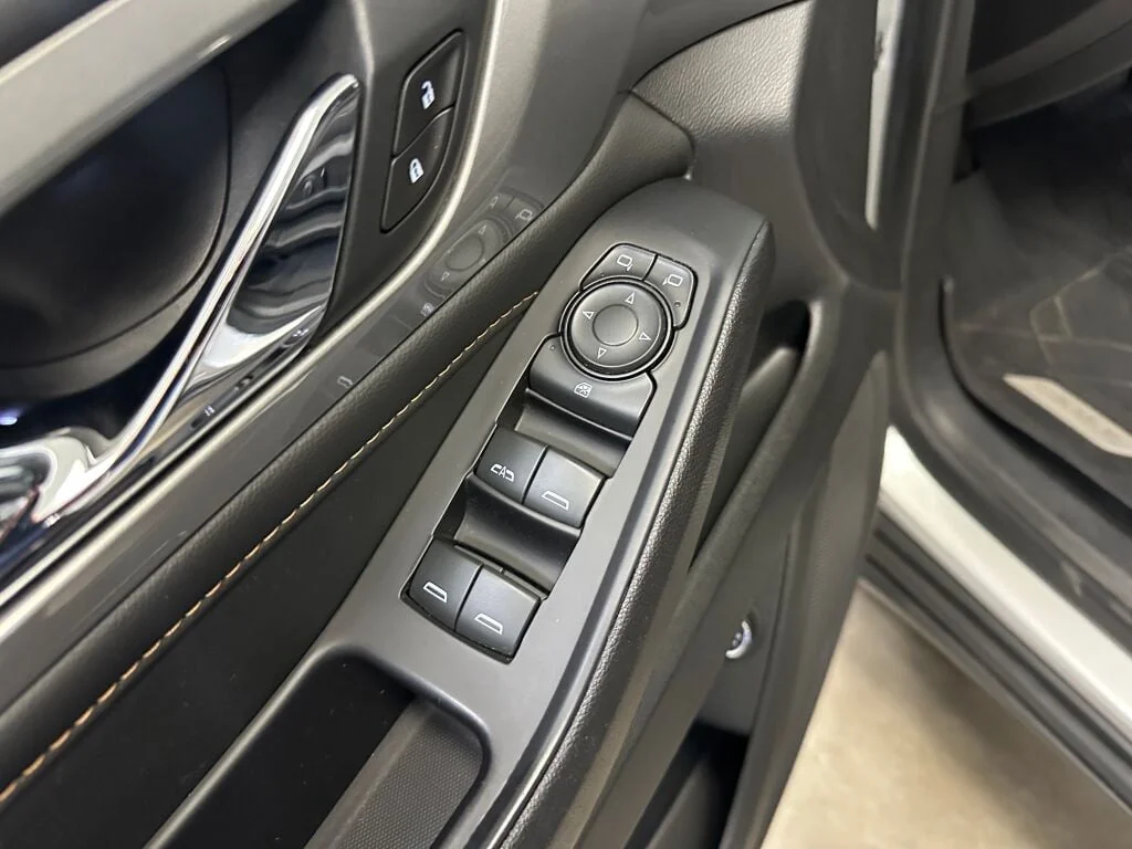 Certified Used 2020 Silver Ice Metallic Chevrolet LT Cloth image 8