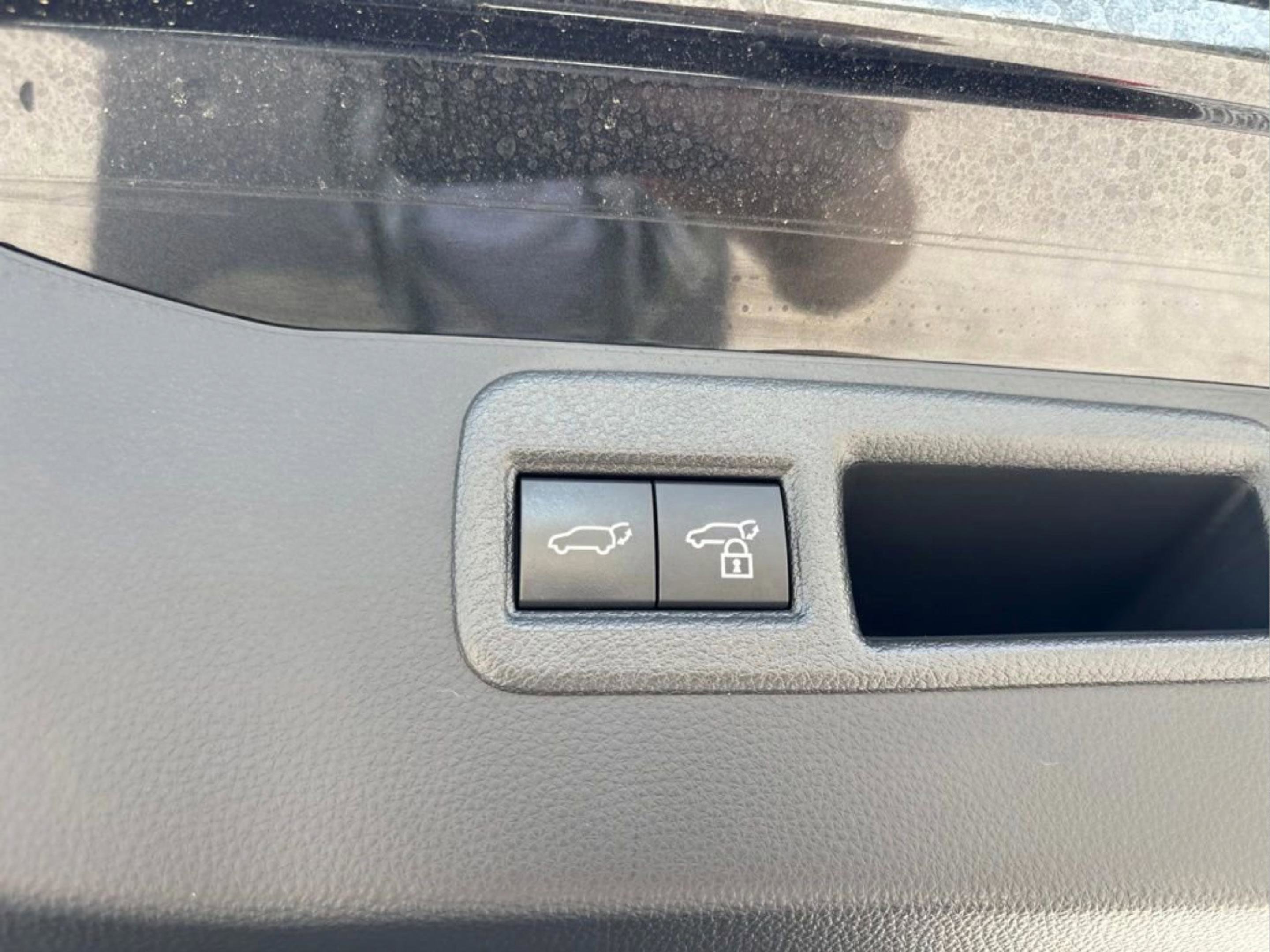 2024 Toyota Venza Nightshade - Photo 11