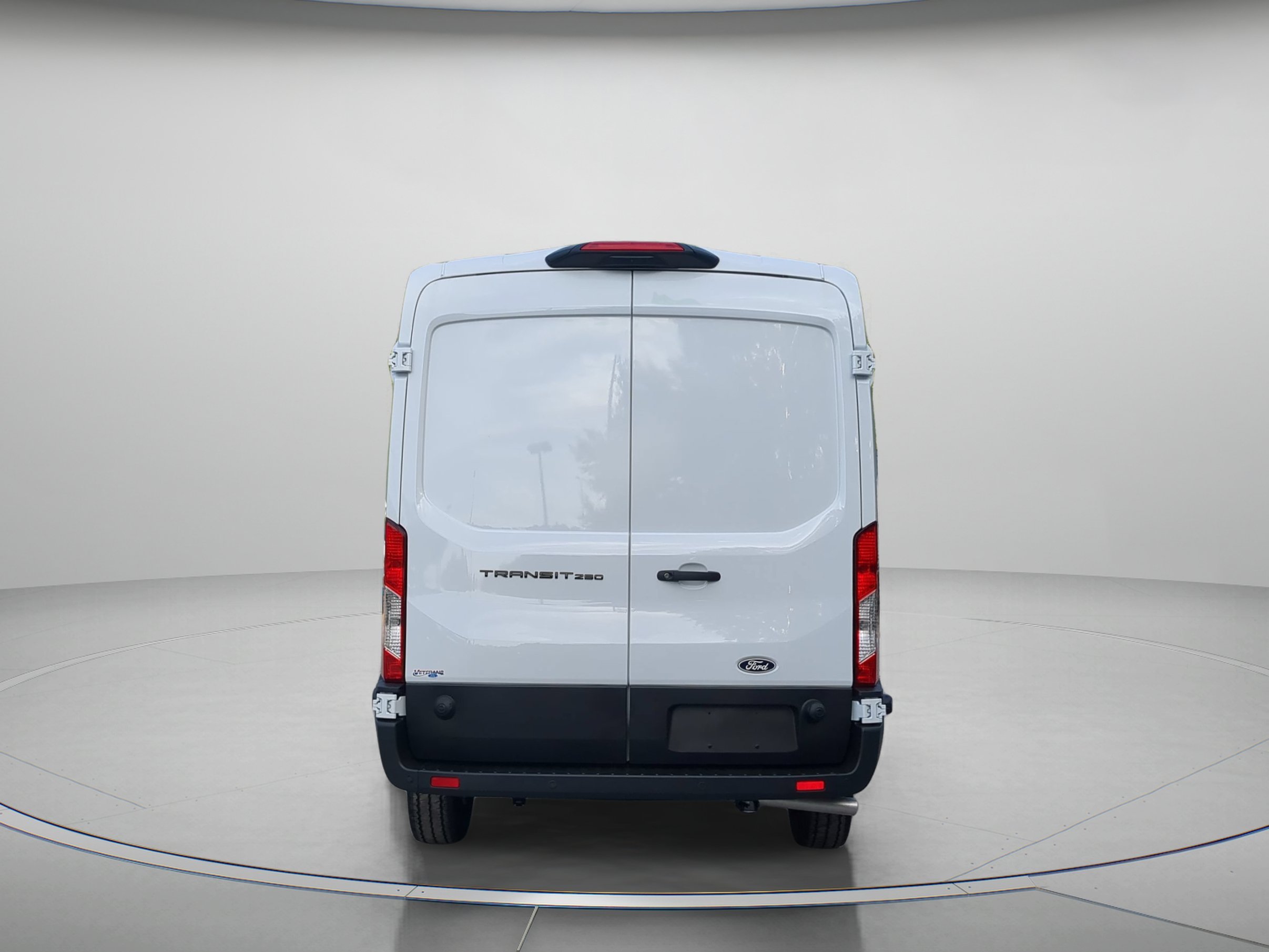 New 2026 Oxford White Ford Cargo Van image 38