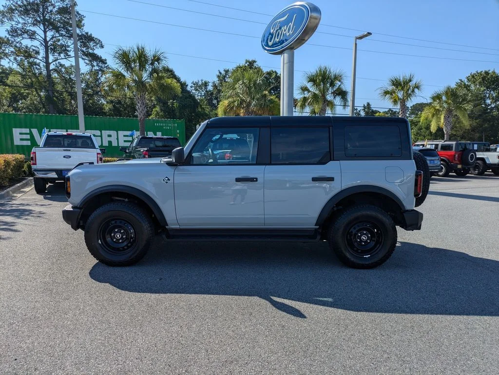 New 2026 Avalanche Gray Ford Outer Banks image 7