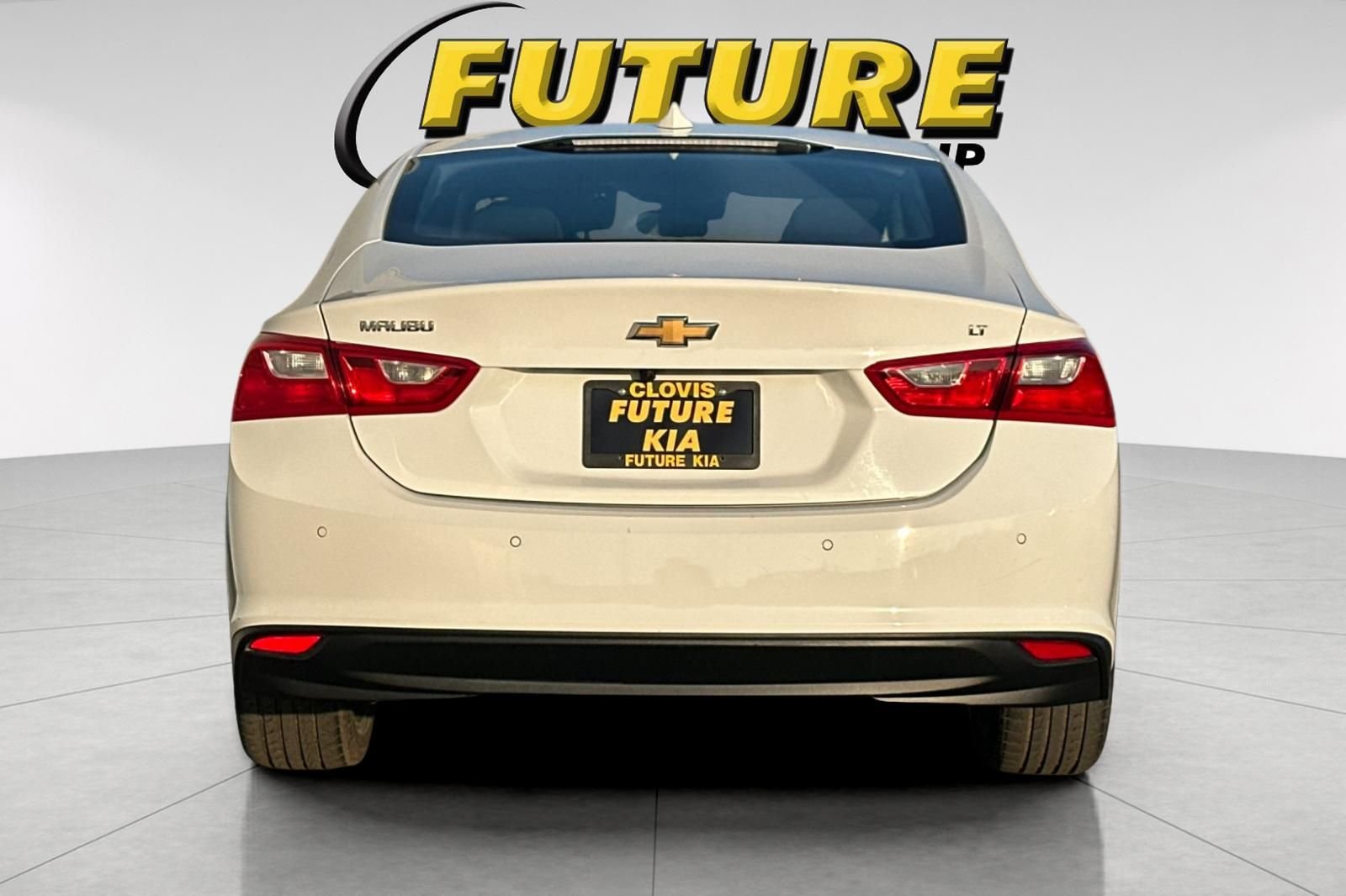 Used 2024 White Chevrolet LT image 4