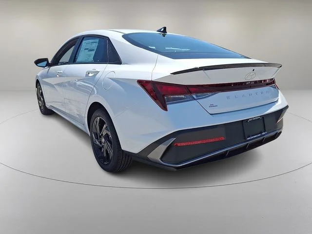 New 2026 White Hyundai SEL Sport image 5