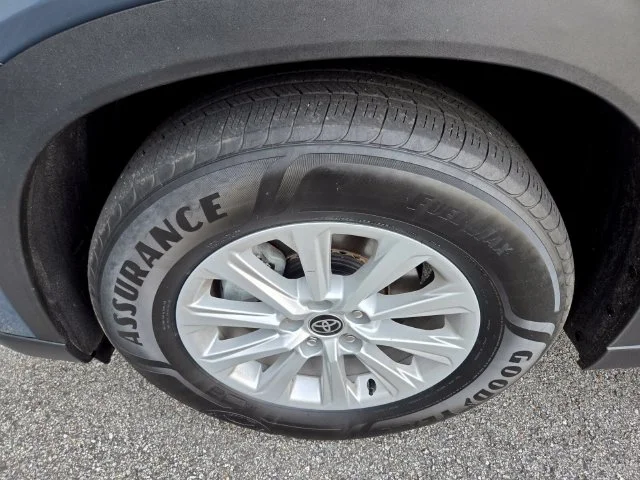 Used 2024 White Toyota XLE image 24